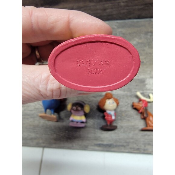 Dr Seuss The Grinch Movie Lot of 5 Who-Ville Figurines Collection Set Christmas - Picture 3 of 4